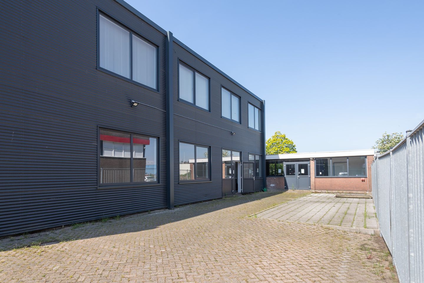 Bekijk foto 5 van Industrieweg 110