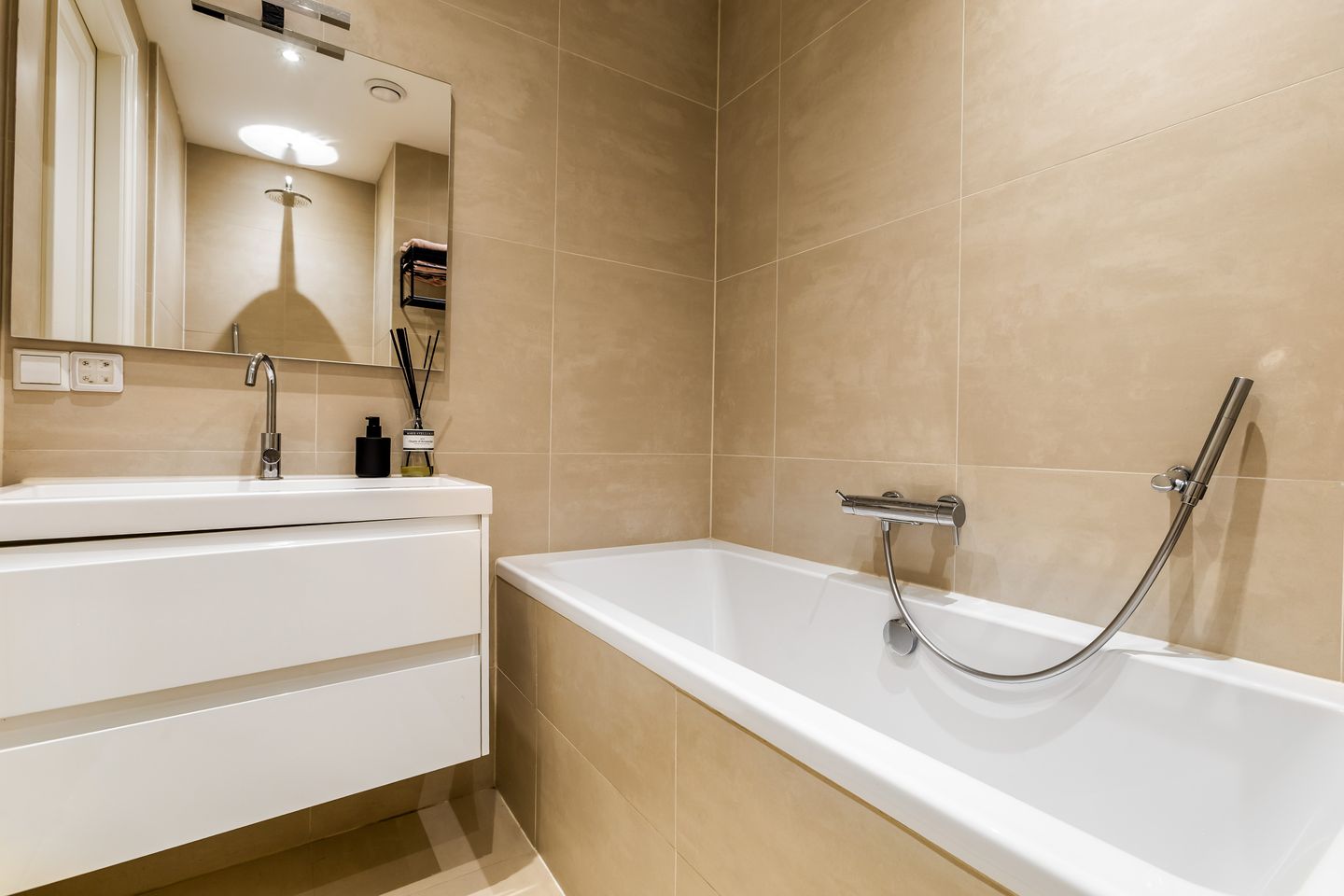 Foto 20 van Curaçaostraat 107-H