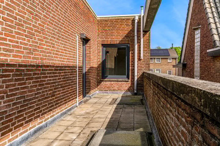 Foto 36 van Anjelierstraat 10