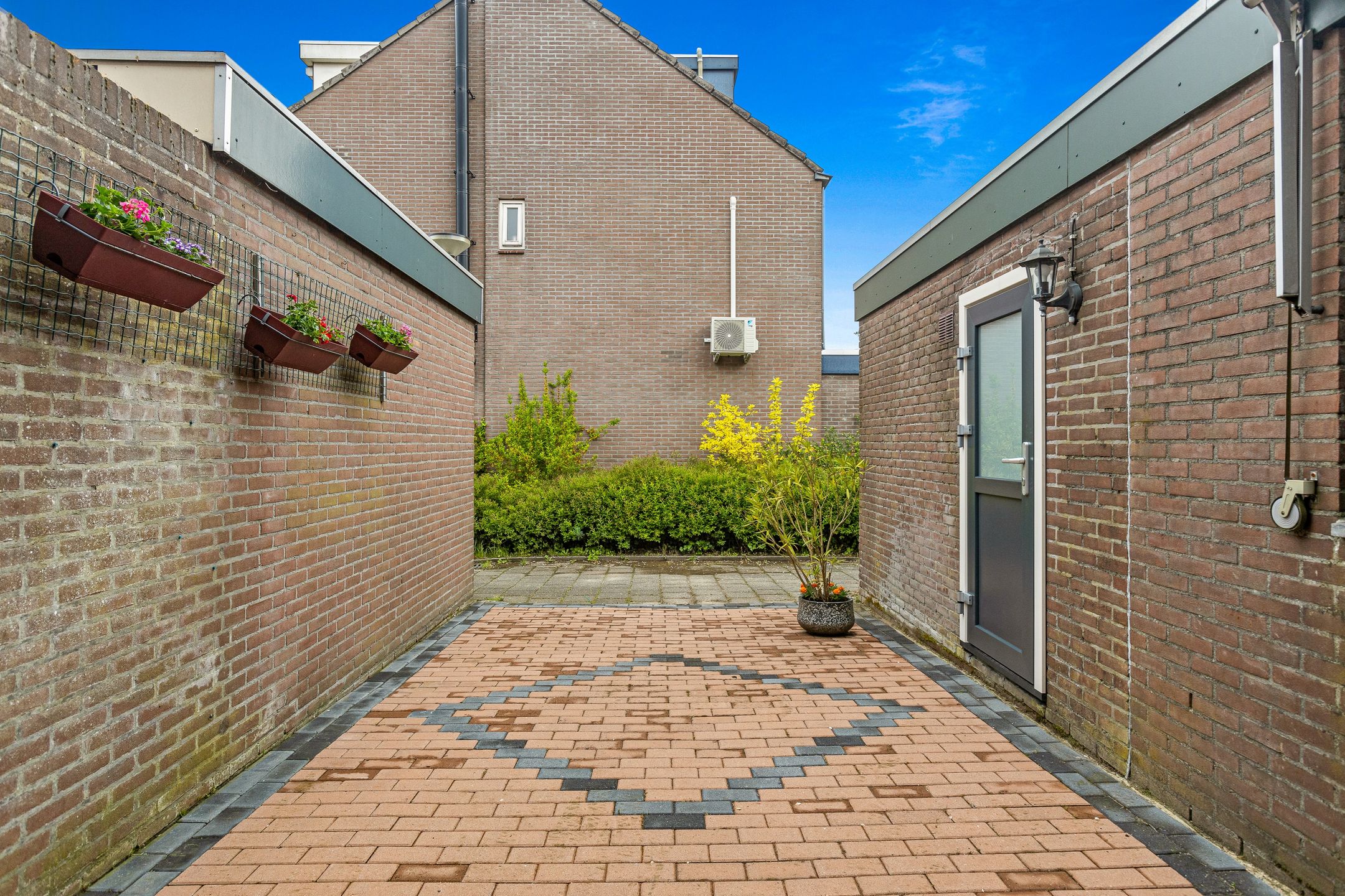 Foto 6 van Domela Nieuwenhuisstraat 12