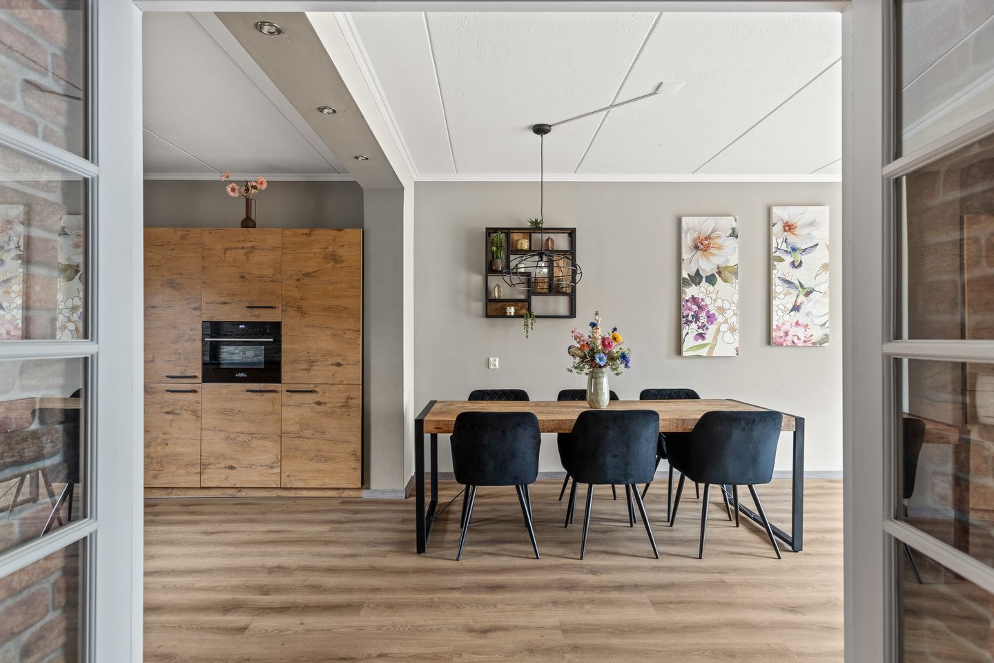 Foto 10 van Domela Nieuwenhuisstraat 12