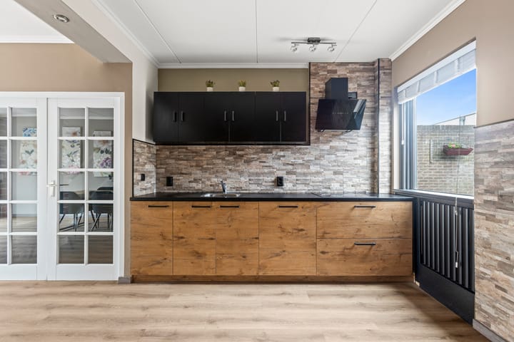 Photo 22 of Domela Nieuwenhuisstraat 12