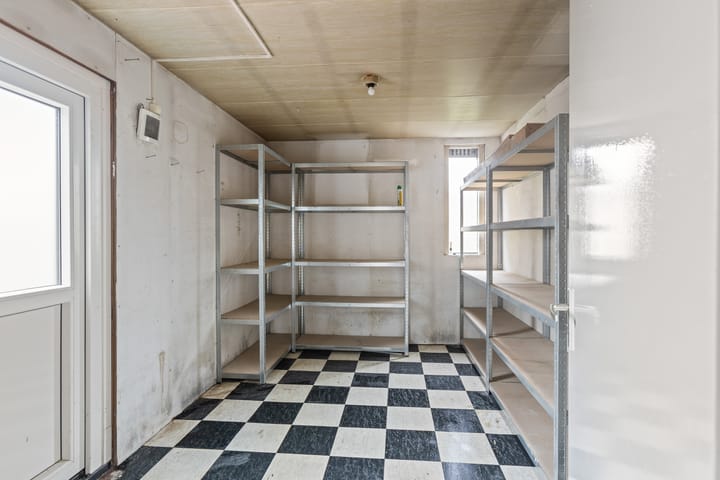 Photo 26 of Domela Nieuwenhuisstraat 12