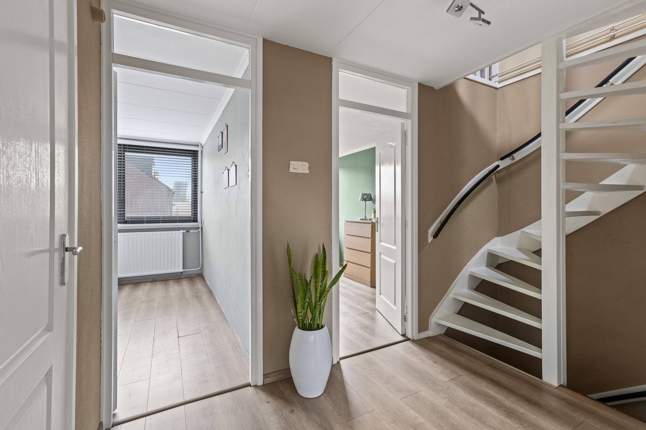 Foto 27 van Domela Nieuwenhuisstraat 12