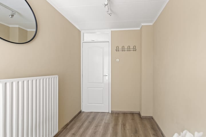 Photo 31 of Domela Nieuwenhuisstraat 12