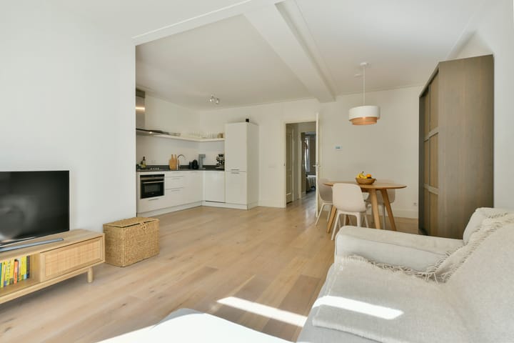 Foto 3 van Van Spilbergenstraat 30-H