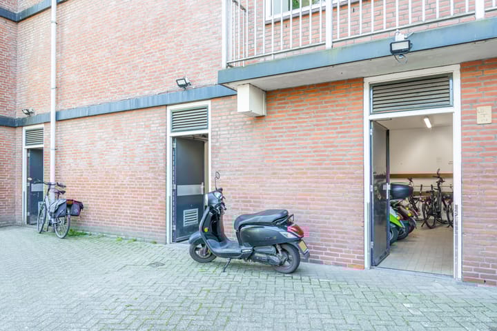 Foto 42 van Via Regia 184-B