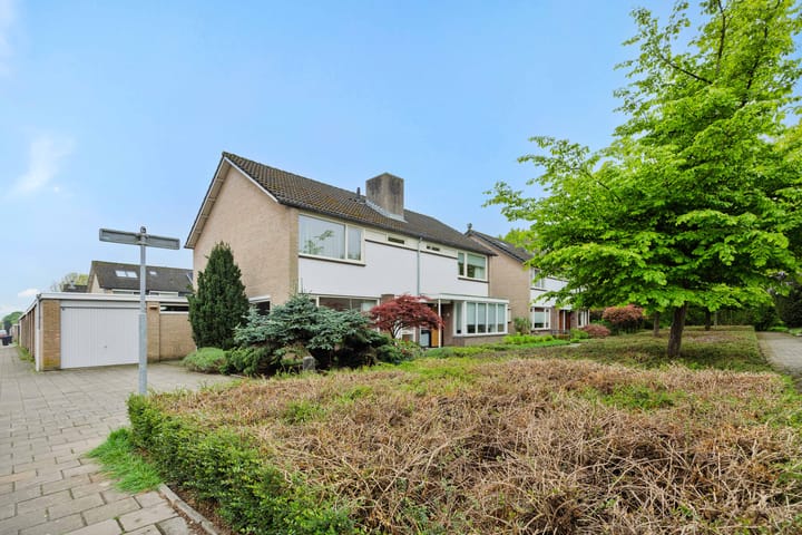Roerdompstraat 8
