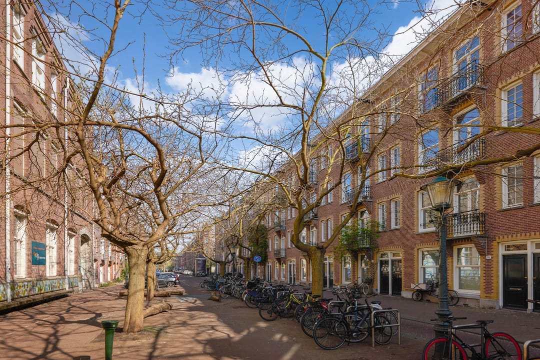 Photo 2 of Bentinckstraat 93-2