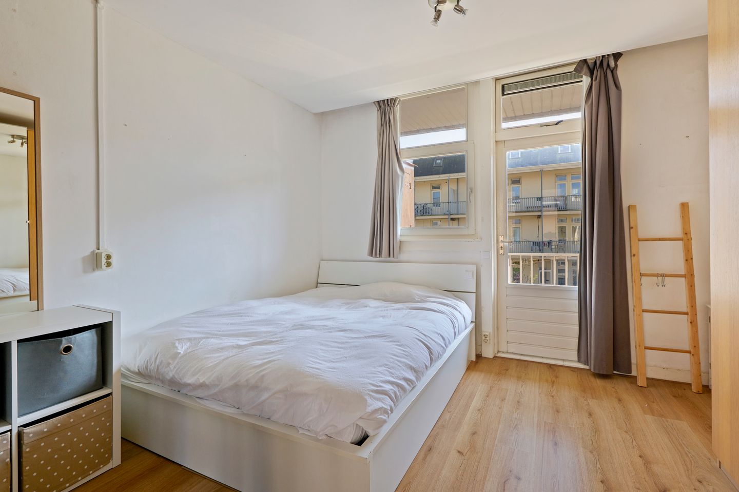 Photo 10 of Bentinckstraat 93-2