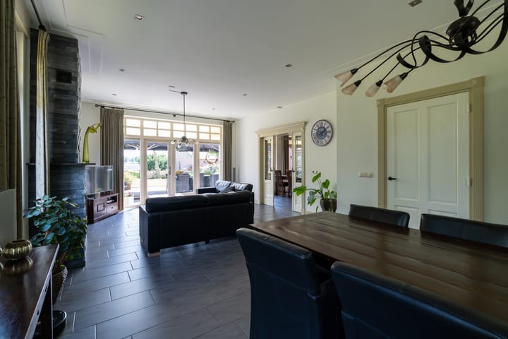 Photo 38 of Crommentuijnstraat 51