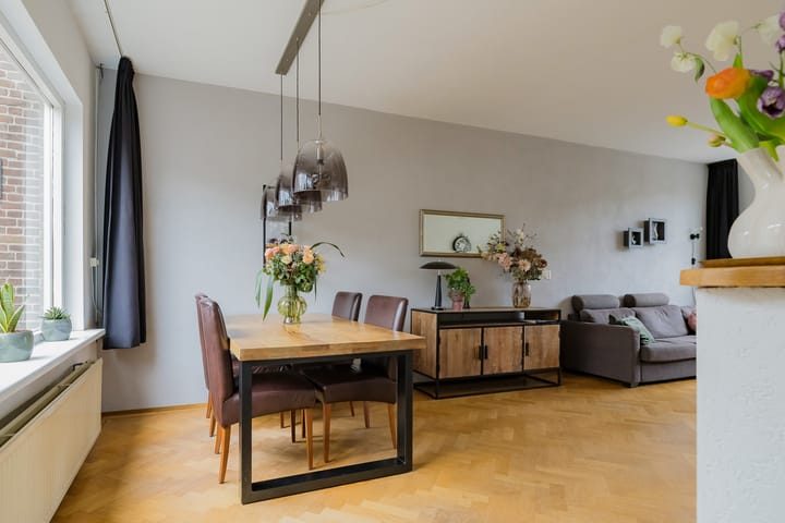 Foto 9 van Middenweg 54