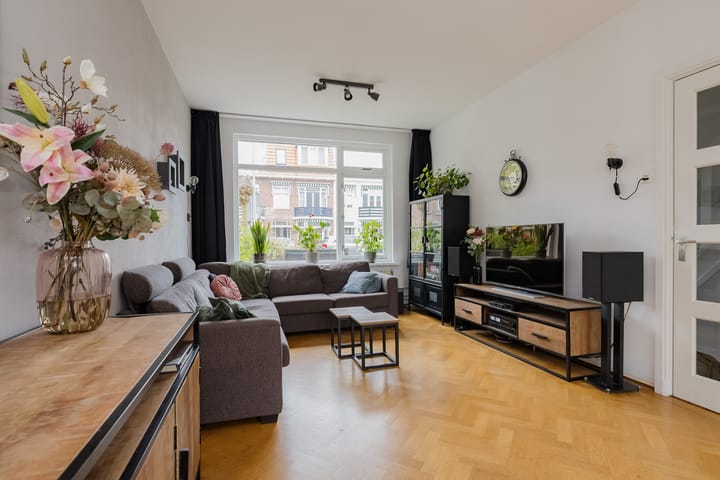 Foto 12 van Middenweg 54