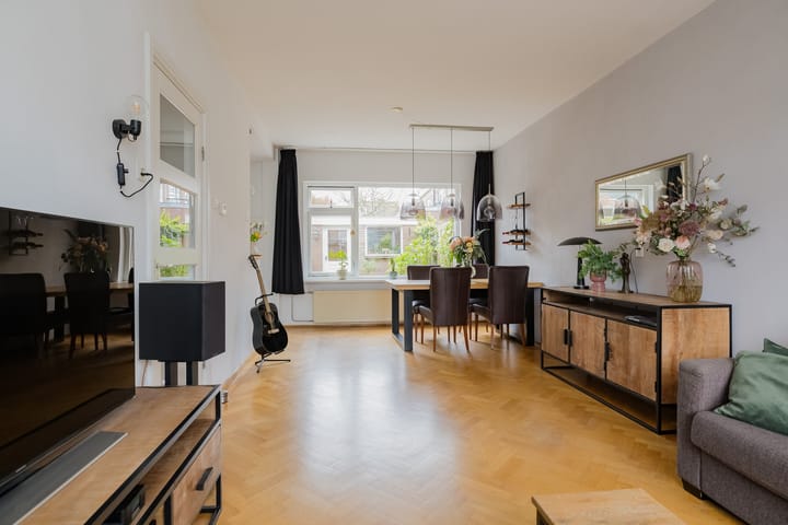 Foto 13 van Middenweg 54