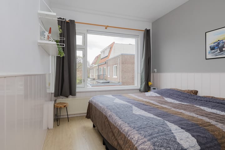 Foto 32 van Middenweg 54