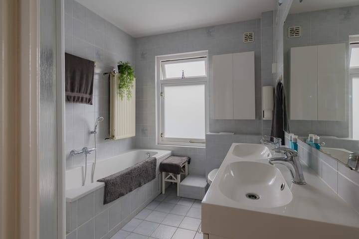 Foto 35 van Middenweg 54