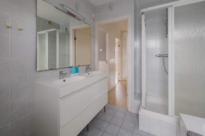 Foto 38 van Middenweg 54