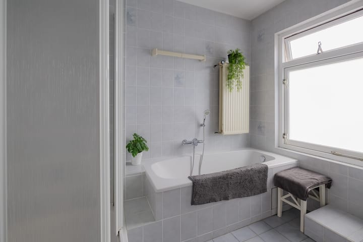 Foto 40 van Middenweg 54