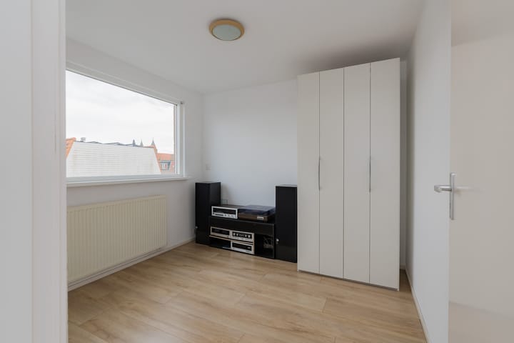 Foto 46 van Middenweg 54