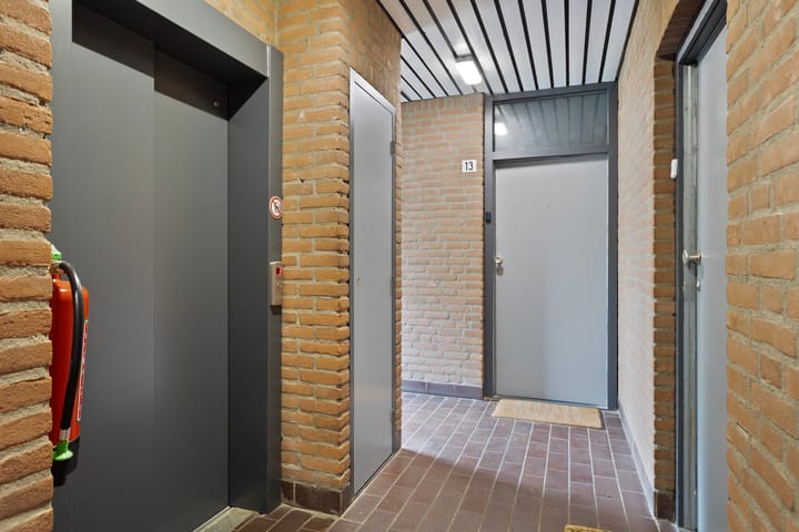 Foto 7 van Lauwerszeeweg 13