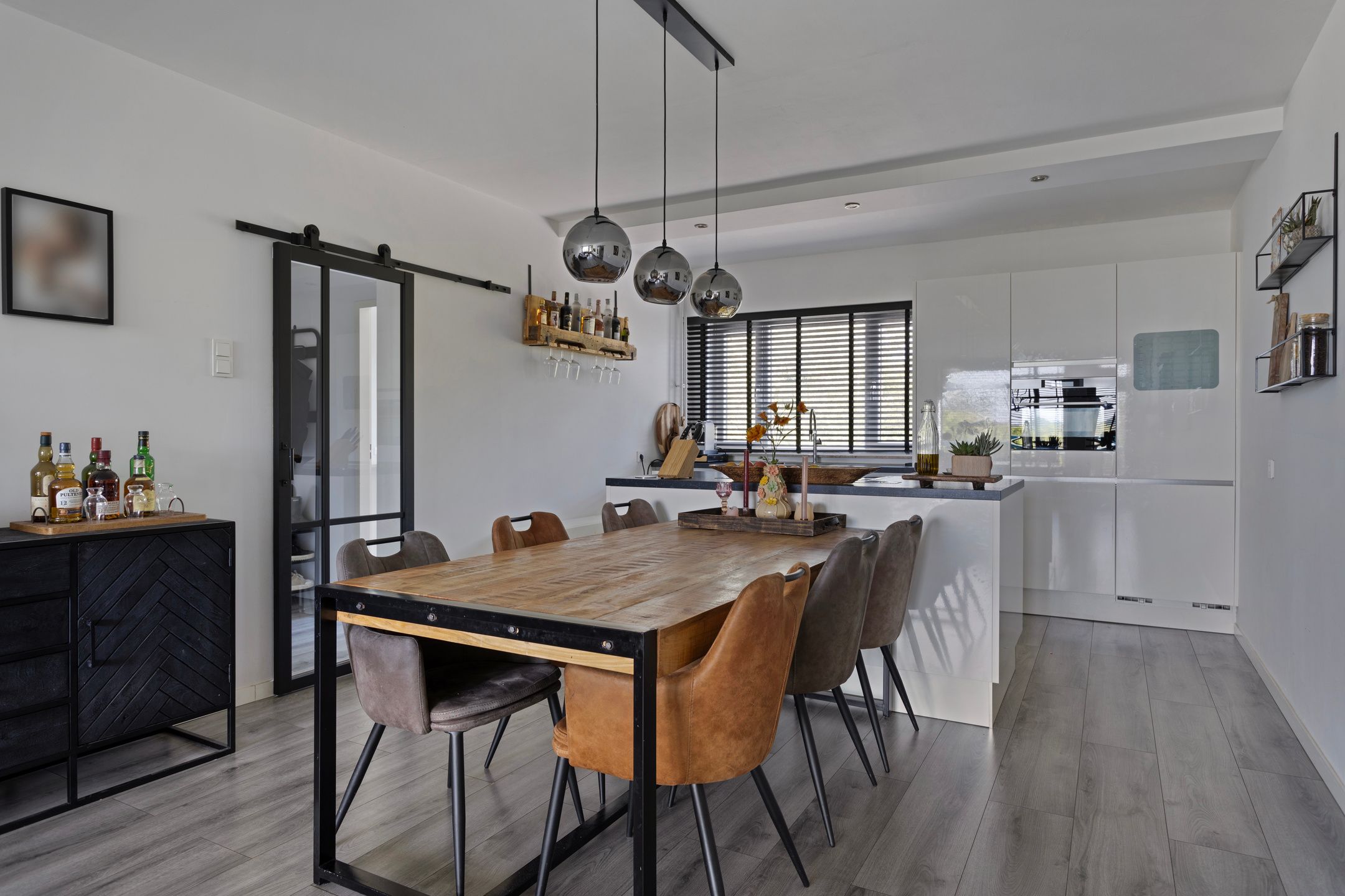 Foto 18 van Lauwerszeeweg 13