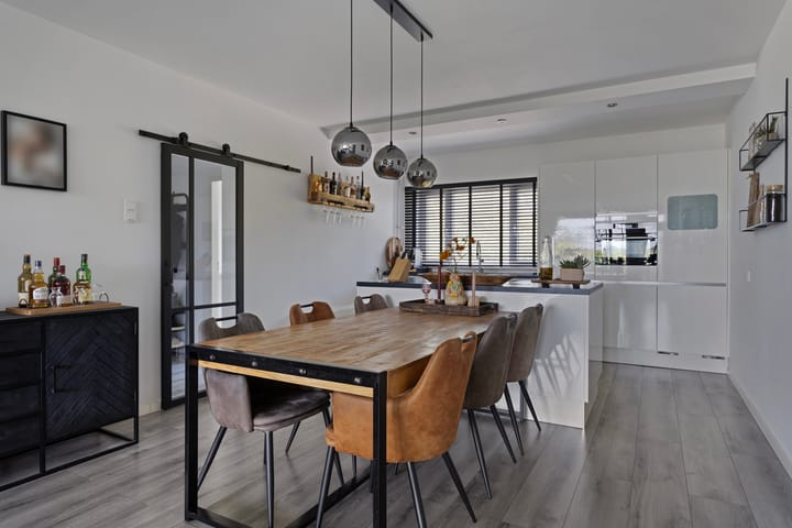 Foto 18 van Lauwerszeeweg 13