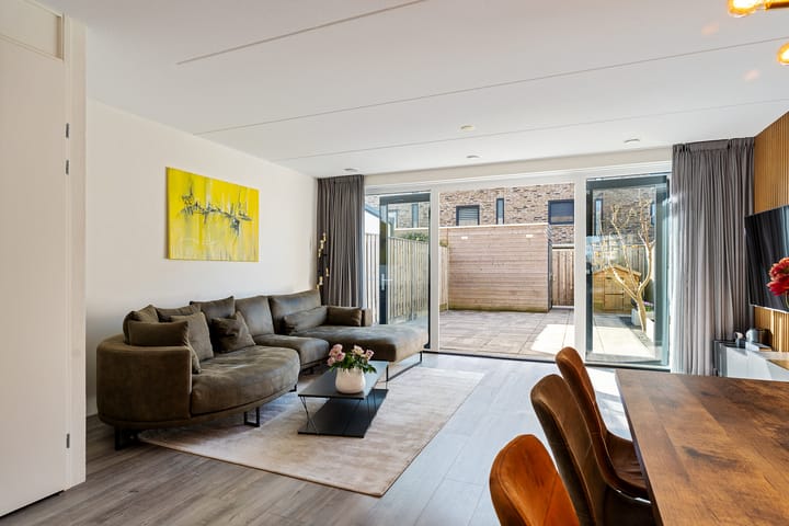 Foto 25 van Van Alkemadehof 38