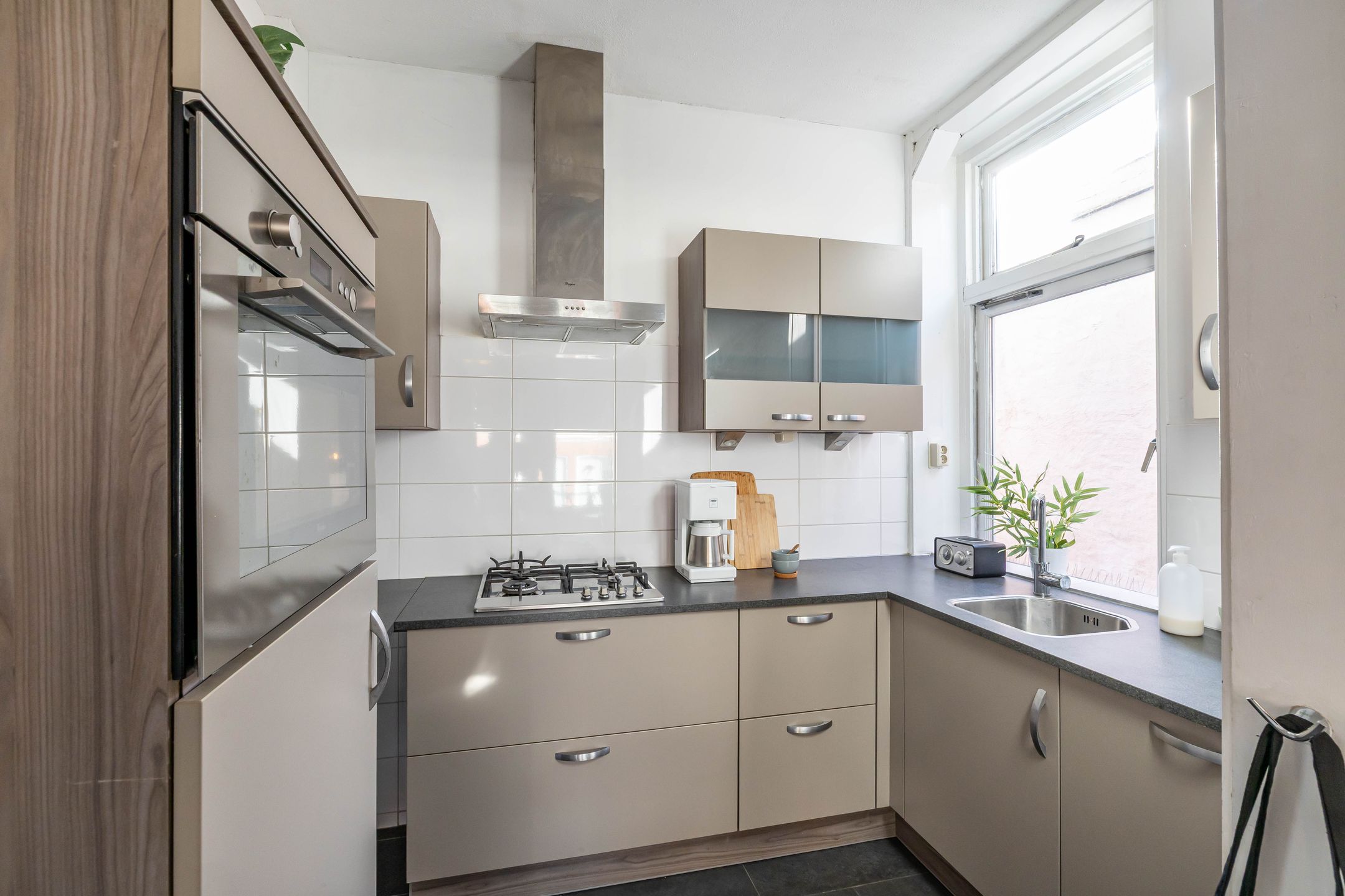 Foto 3 van Nieuwe Ebbingestraat 85-B