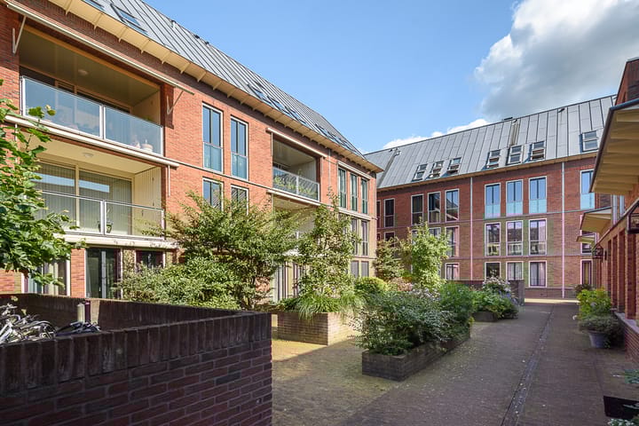 Photo 32 of Wolvenplein 2-C