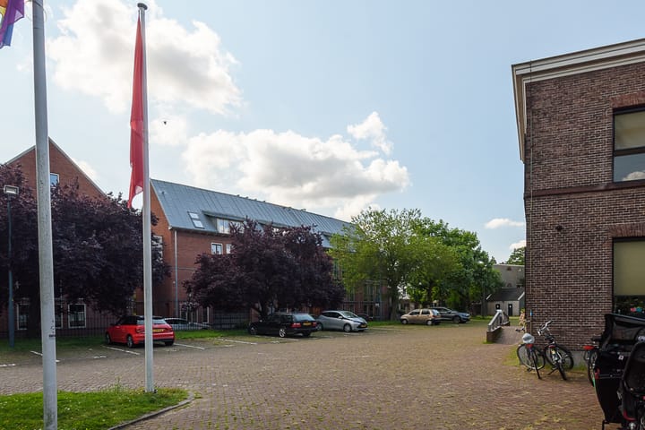 Photo 33 of Wolvenplein 2-C