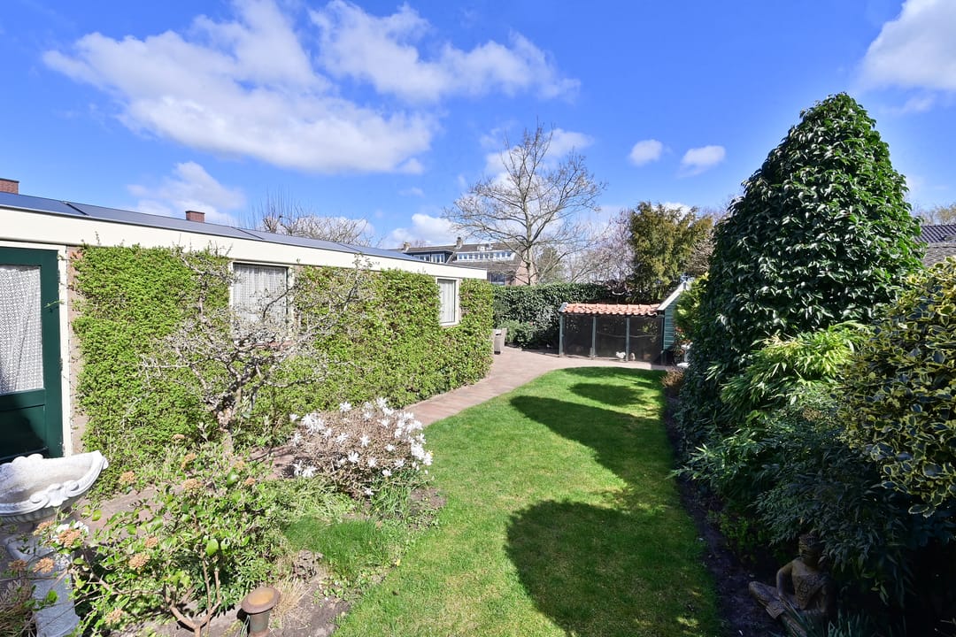 Photo 2 of Valkenaarstraat 113