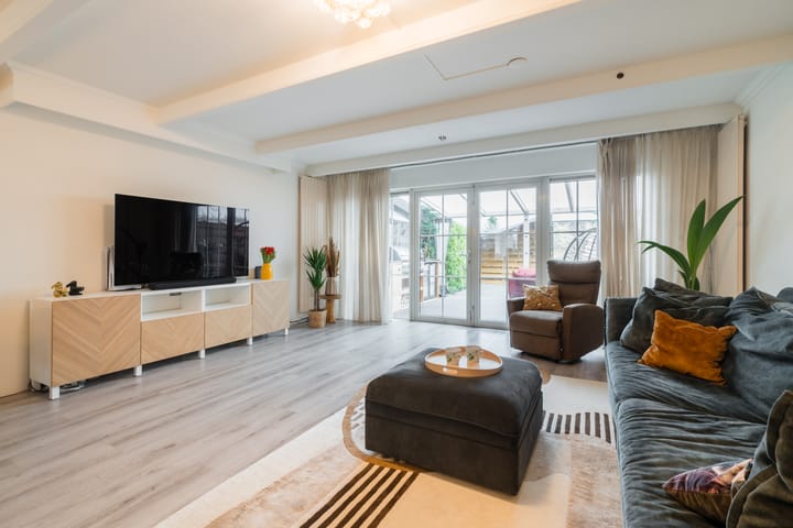 Foto 2 van Vrouwenmantel 47