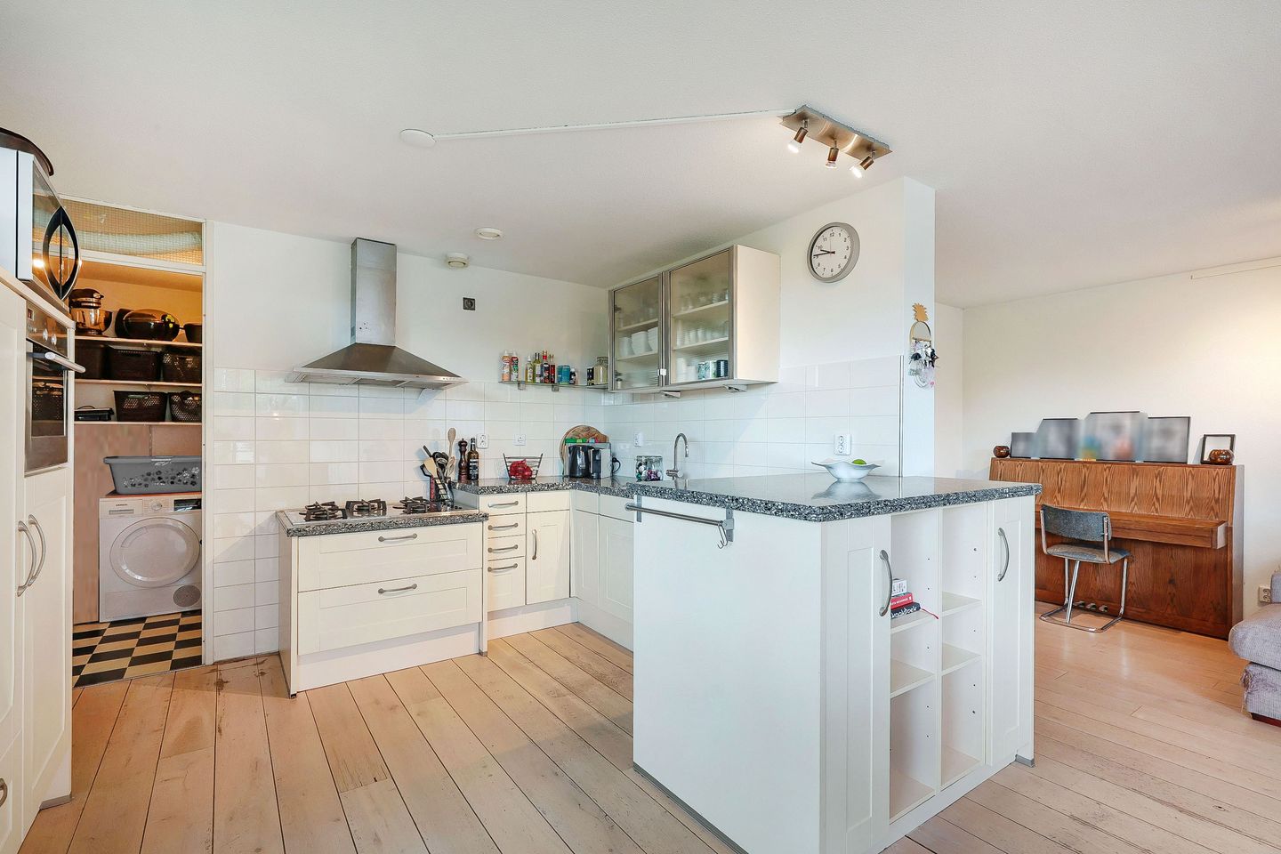 Photo 14 of De Lierhof 28