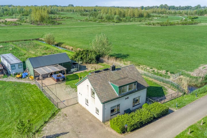 Foto 3 van Waalweg 43