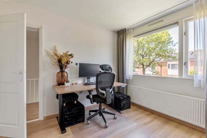 Photo 28 of Uiverstraat 5