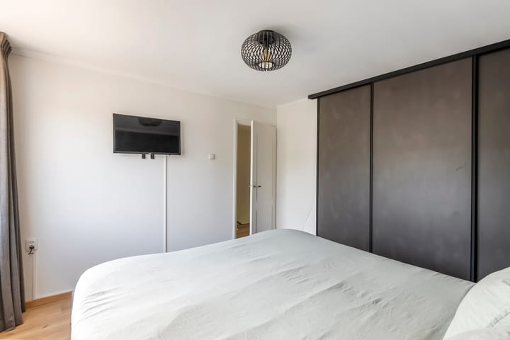 Photo 31 of Uiverstraat 5