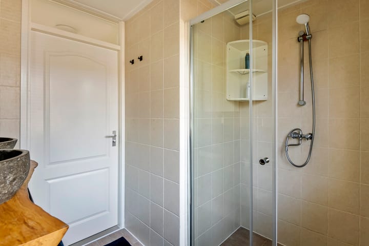 Photo 33 of Uiverstraat 5