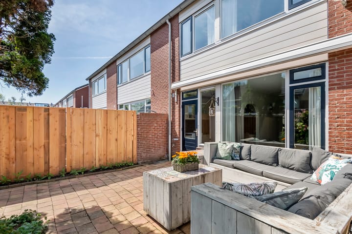 Photo 36 of Uiverstraat 5