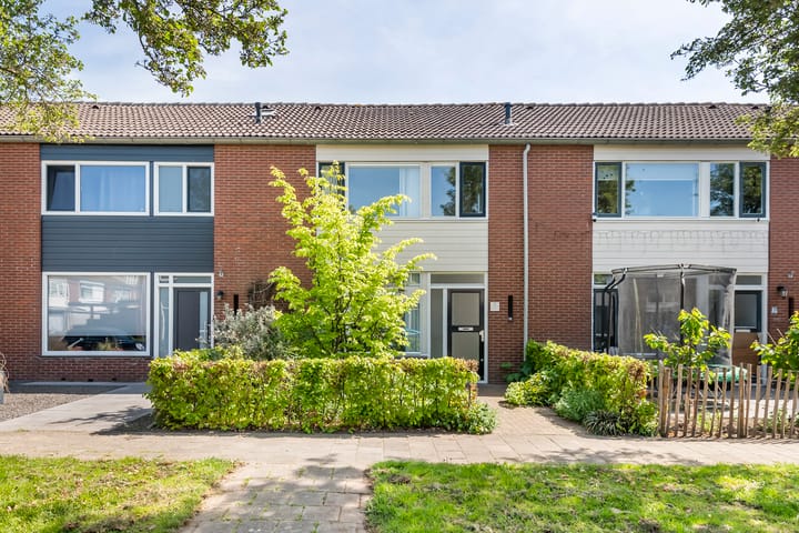 Photo 42 of Uiverstraat 5