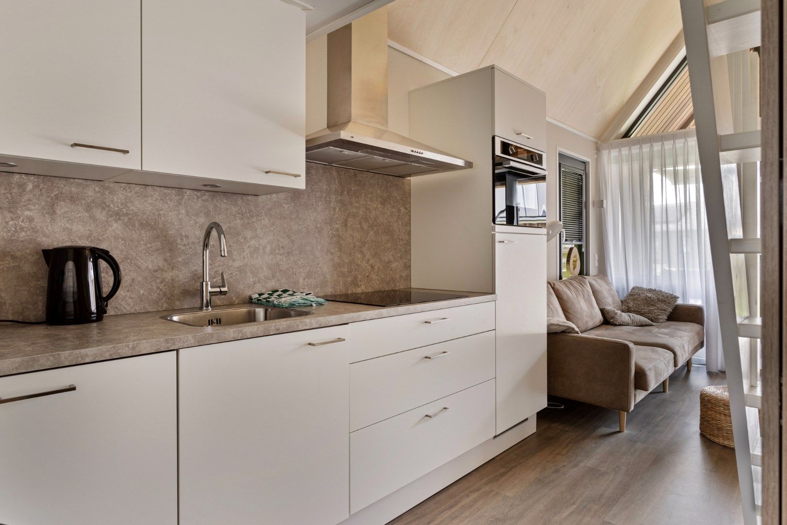 Foto 9 van Zeedijk 24-907