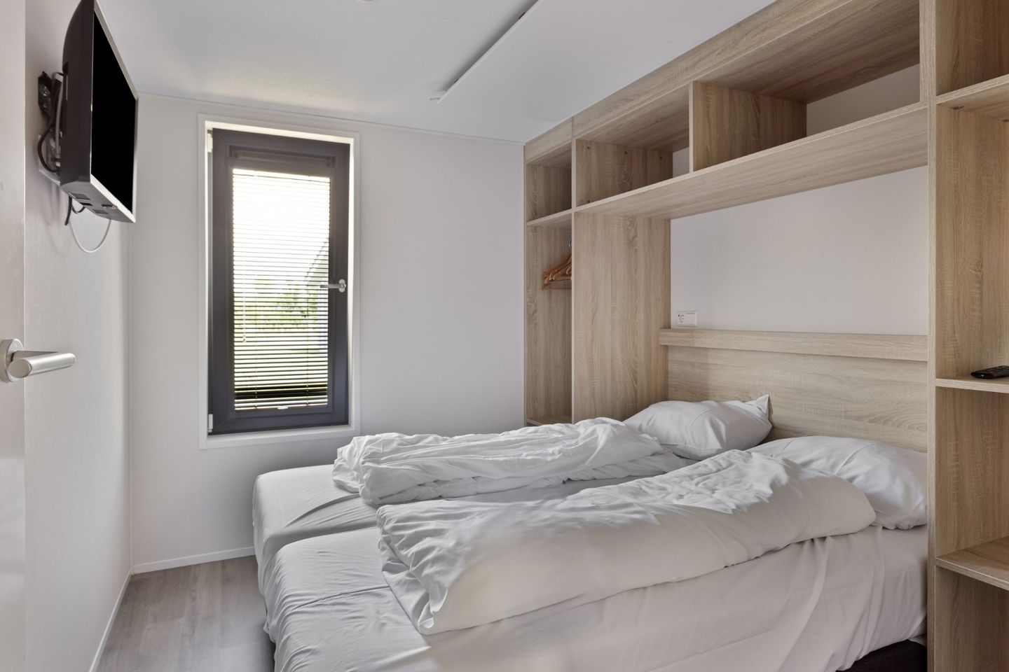 Foto 10 van Zeedijk 24-907