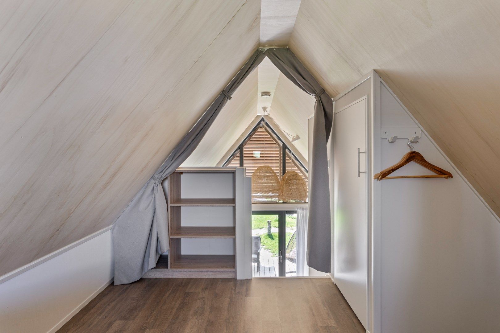 Foto 12 van Zeedijk 24-907