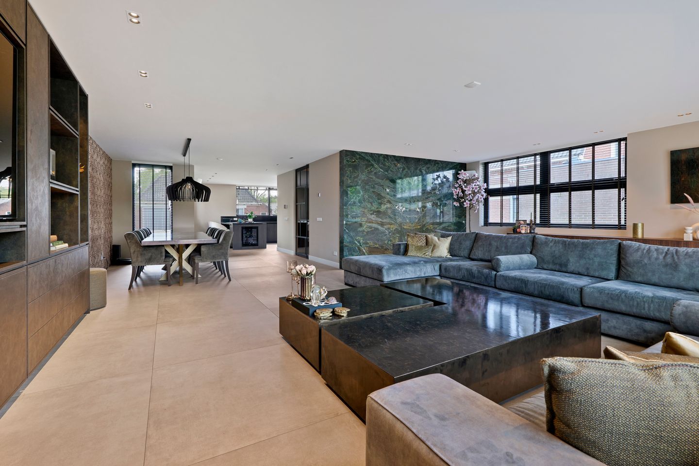 Foto 10 van van Beekstraat 61