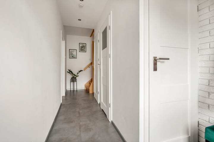 Foto 18 van Van Barenstraat 5