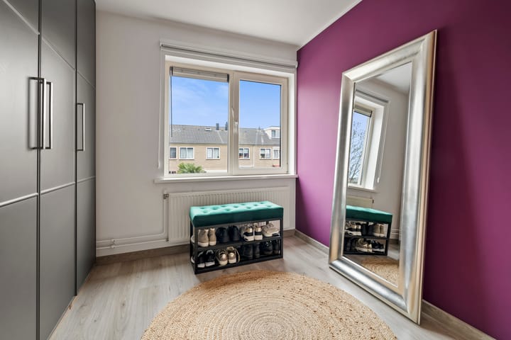 Foto 27 van Van Barenstraat 5