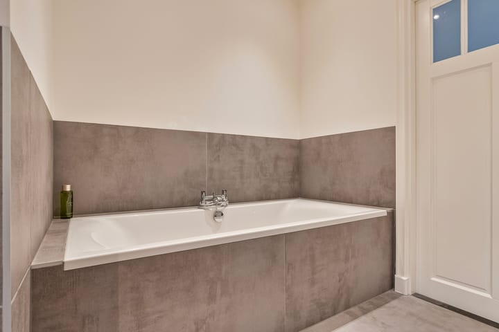 Foto 28 van Floraliastraat 73