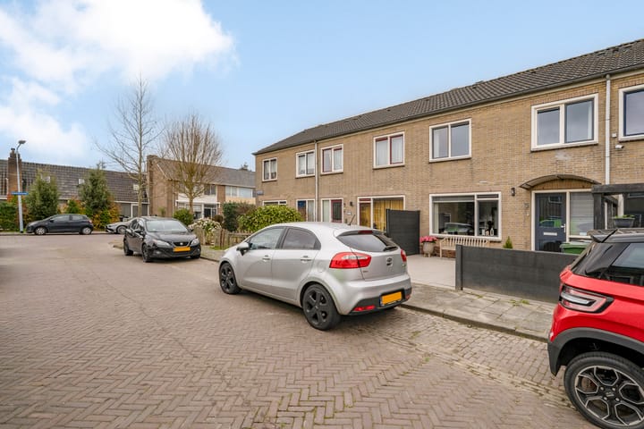 Foto 34 van Van Barenstraat 5