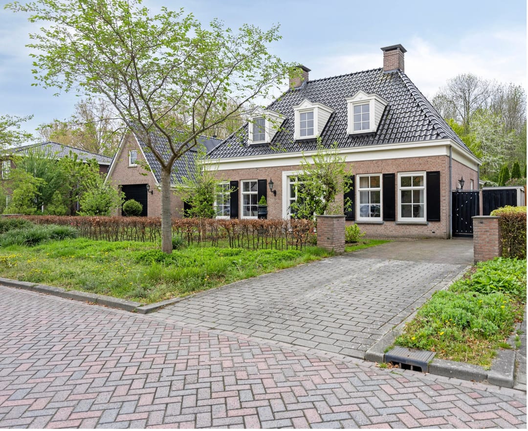 Foto 1 van Bloemenzoom 121