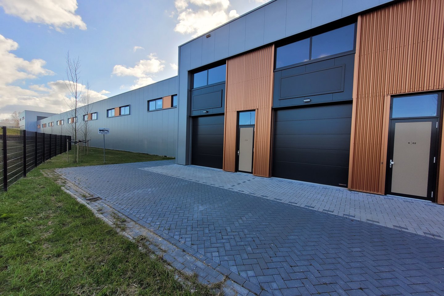 View photo 1 of Agriport 9-01