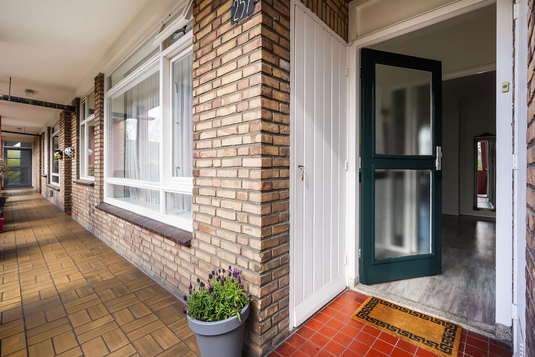 Foto 7 van Sir Winston Churchillln 257